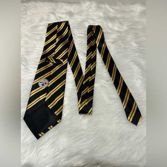 Steelers 100% Silk Hand Made Elegant Black and Gold Striped Tie - Picture 5 of 8